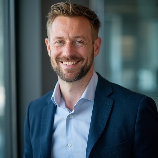 Lachlan Whitfield — online pokies expert